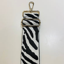 Load image into Gallery viewer, Bag Strap Zebra (silver)
