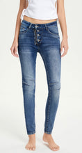 Load image into Gallery viewer, Melly&amp;Co Denim Jeans
