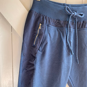The Ultimate Jogger - Navy